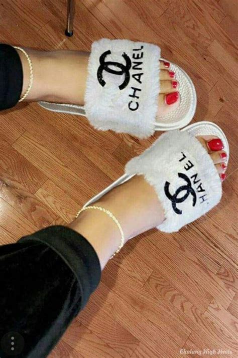 chanel fluffy slides.